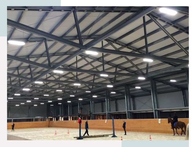 Строительство конных манежей от 621 руб в Одинцово